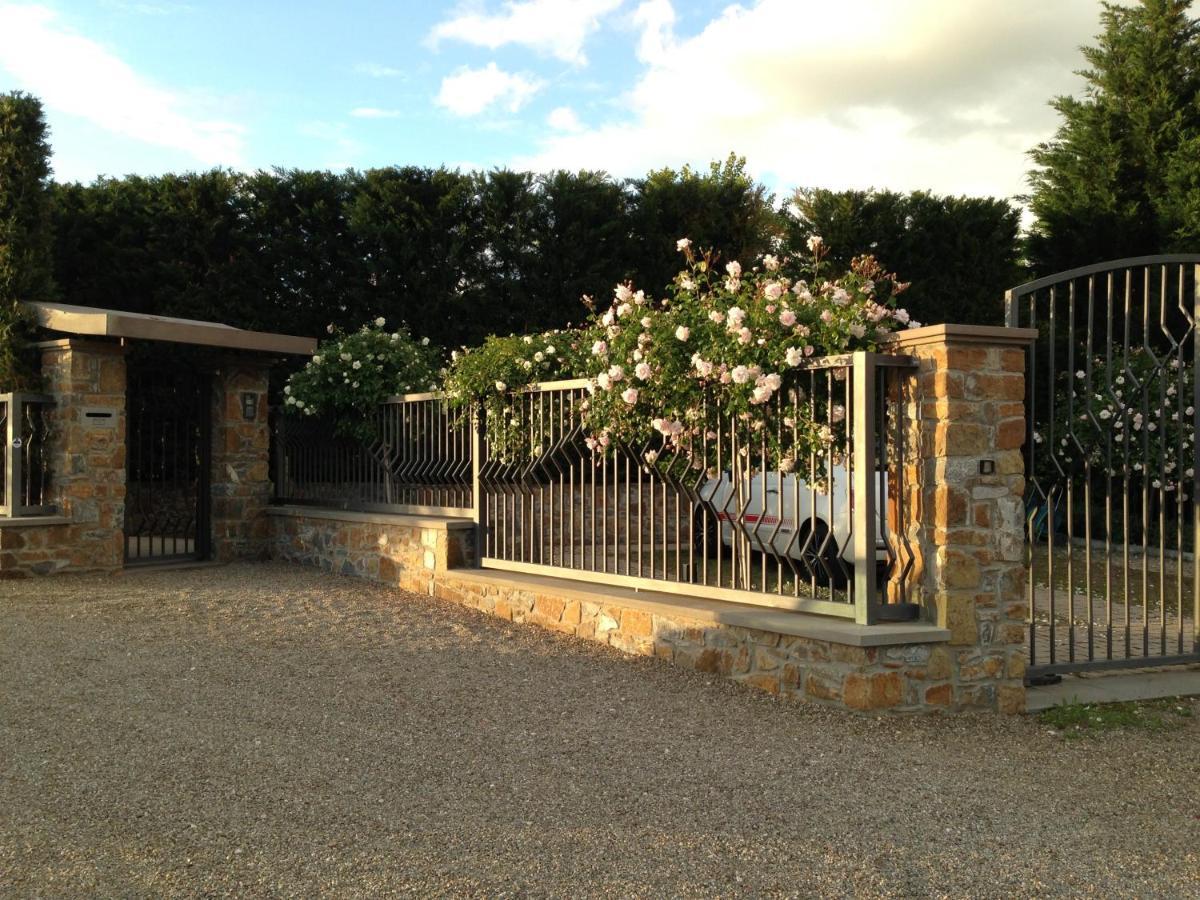 Appartamento In Villa Con Piscina - Mhateria Relais Rignano sullʼArno エクステリア 写真